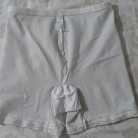 Flexees by Maidenform - Picture 3 of 7